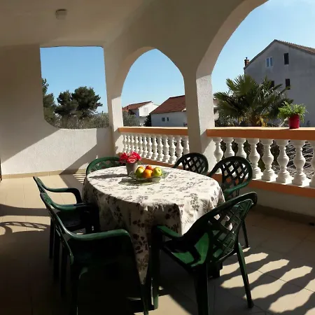 Nina Apartment
