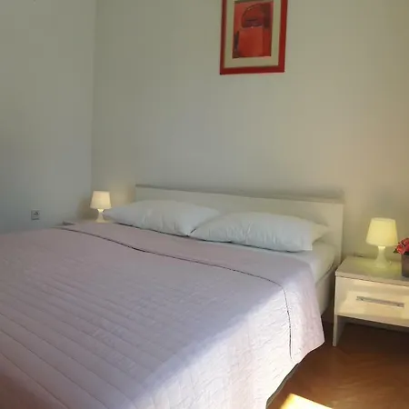Nina Apartment *